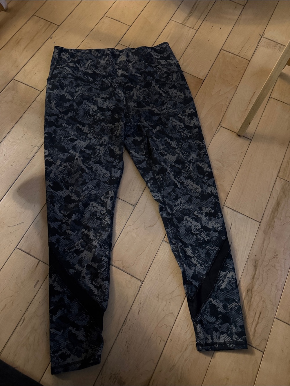 MTA Sport Black & Gray Camo-Pattern High-Waist Jeggings
